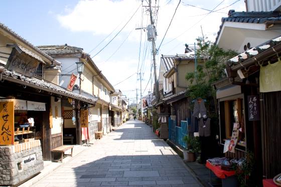 【バスハイク/添乗員同行/天神発着】 水郷・日田でお酒旅 日本酒・焼酎・ビールと 古き良き街並み豆田町を散策1